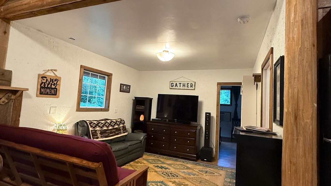 Photo of Livingroom in Clark Fork