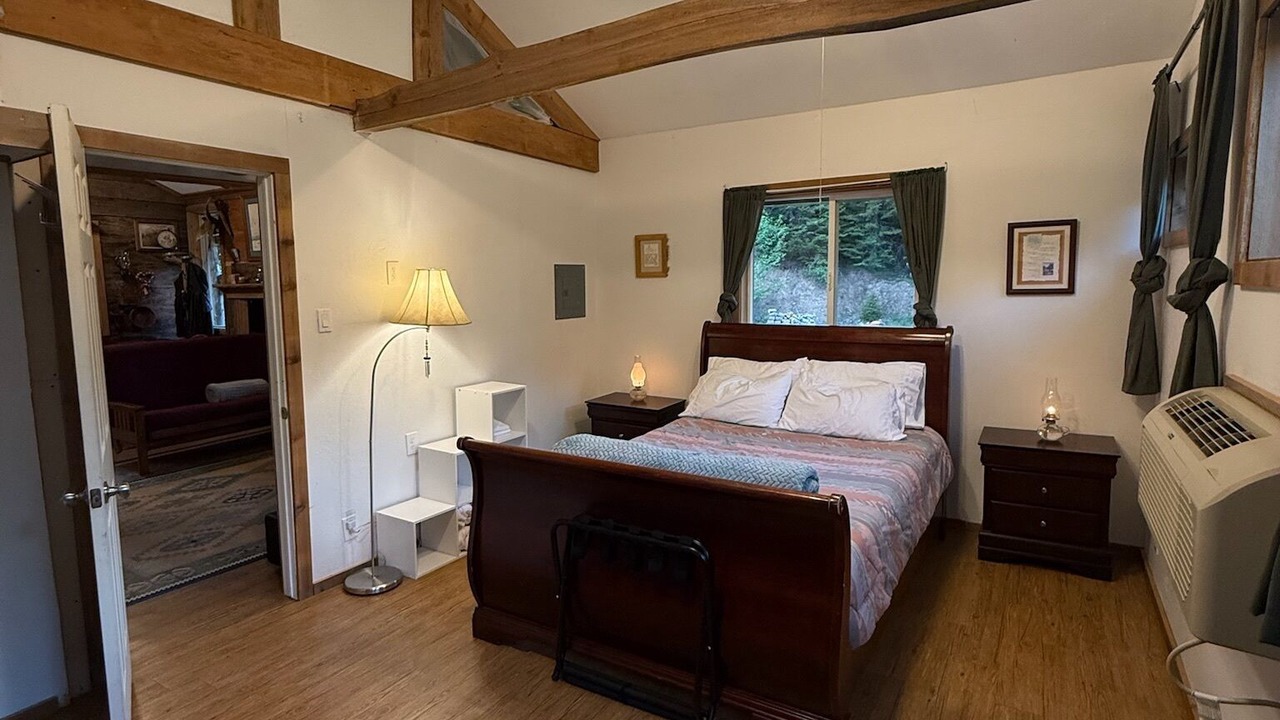 Photo of Bedroom in Clark Fork