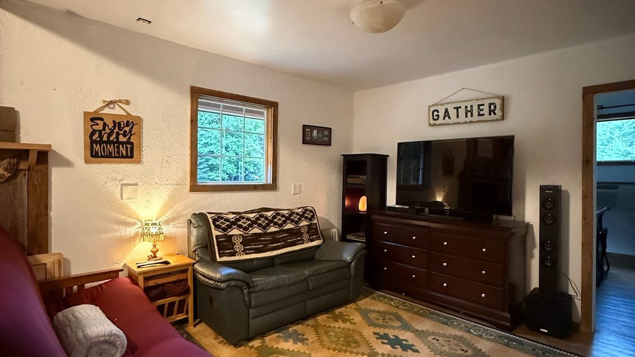 Photo of Livingroom in Clark Fork
