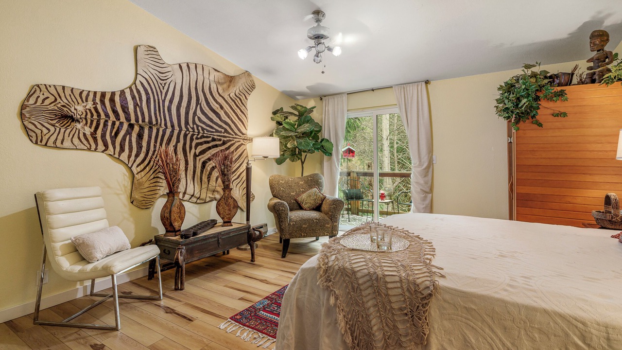 Photo of Bedroom in Shoreline