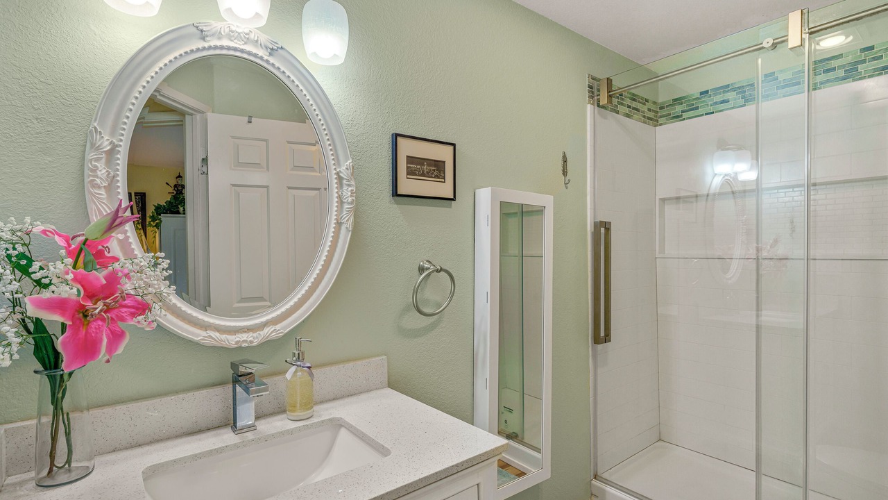 Photo of Bathroom in Shoreline