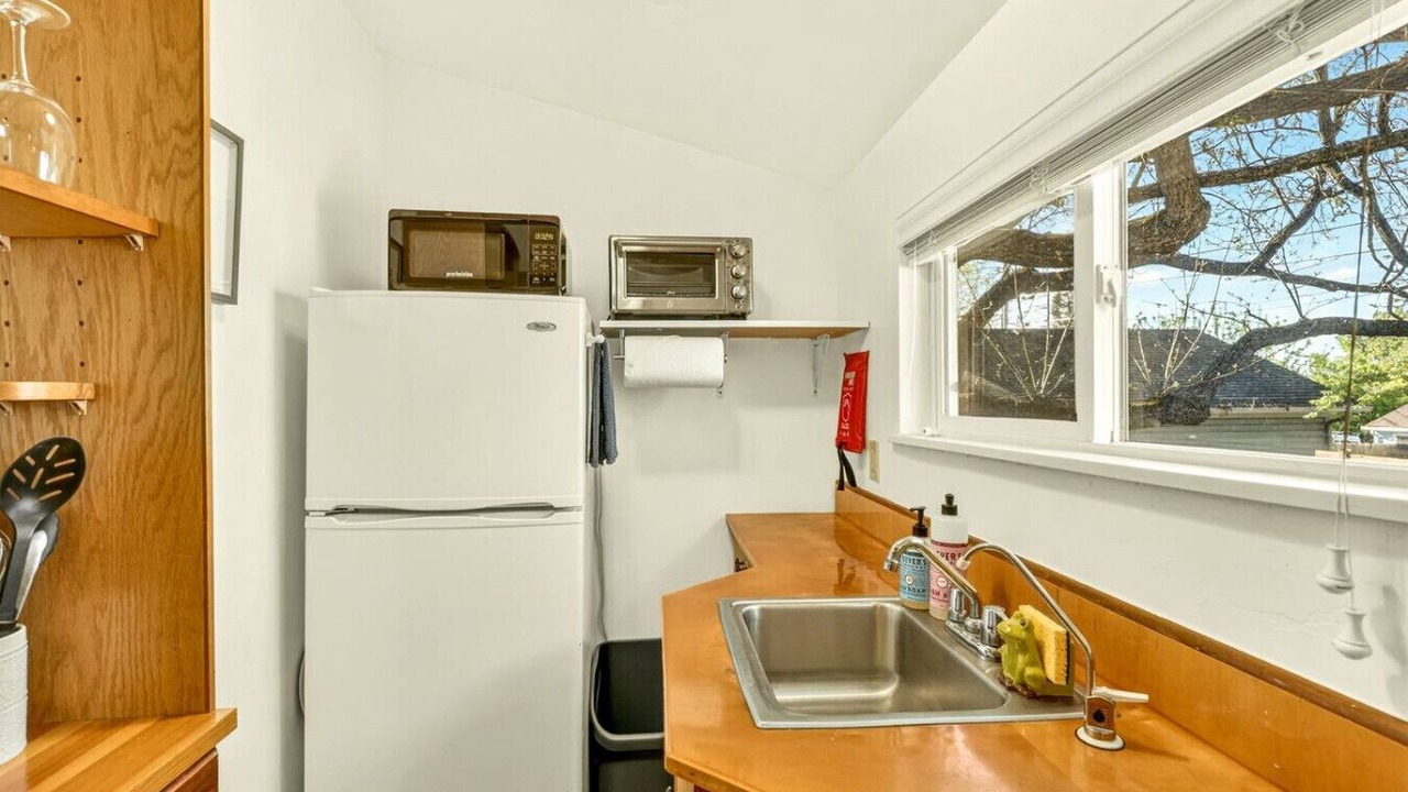 Photo of Kitchen in Historic Railroad District