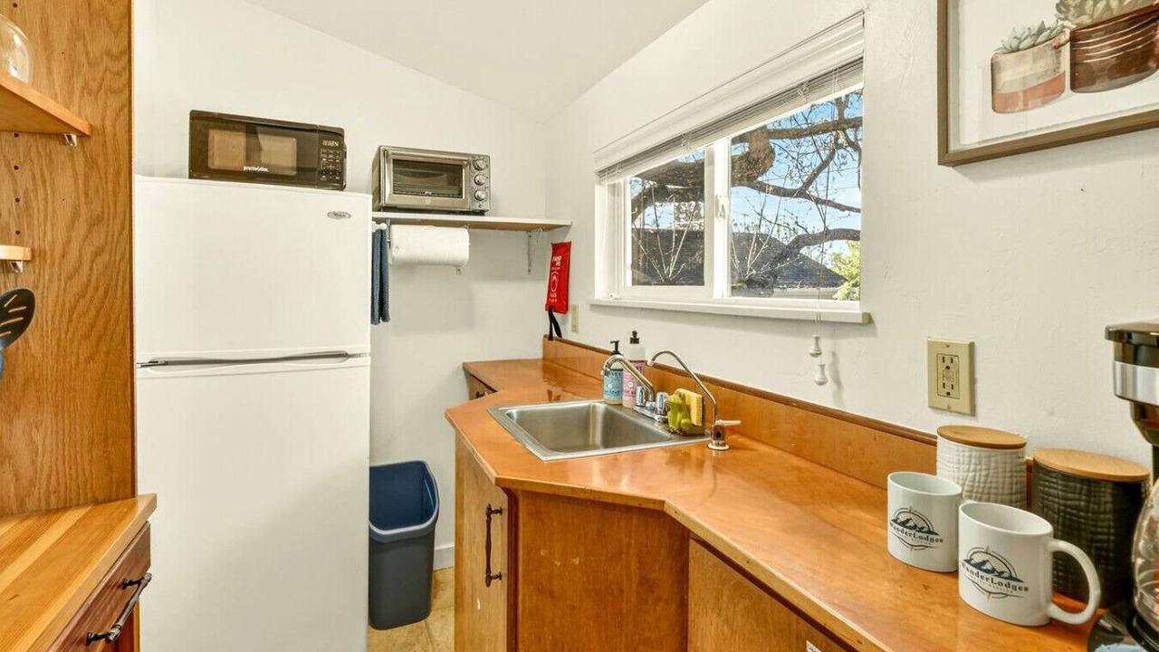 Photo of Kitchen in Historic Railroad District