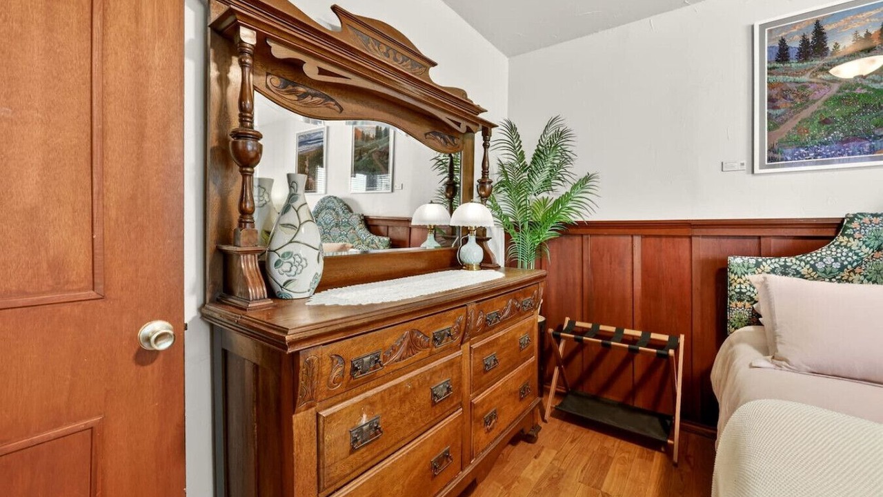 Photo of Bedroom in Historic Railroad District