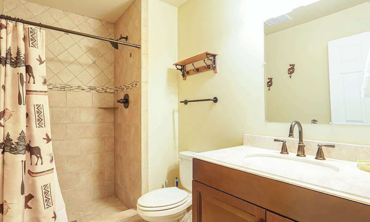 Photo of Bathroom in Warnick