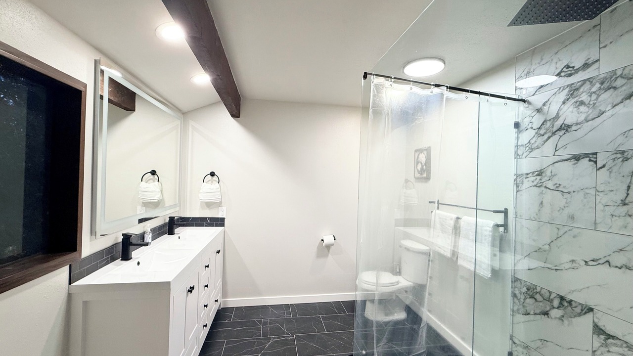 Photo of Bathroom in Viewpoint