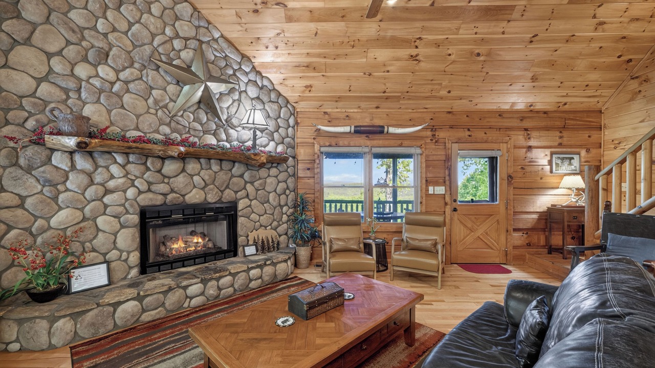 Photo of Livingroom in Ridges Over the Lake