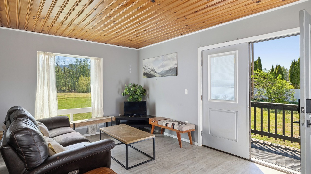 Photo of Livingroom in Cle Elum