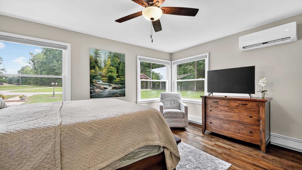 Photo of Bedroom in Onondaga