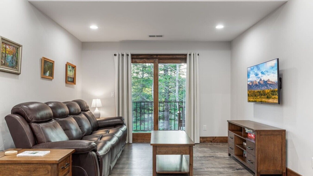 Photo of Livingroom in Island Park