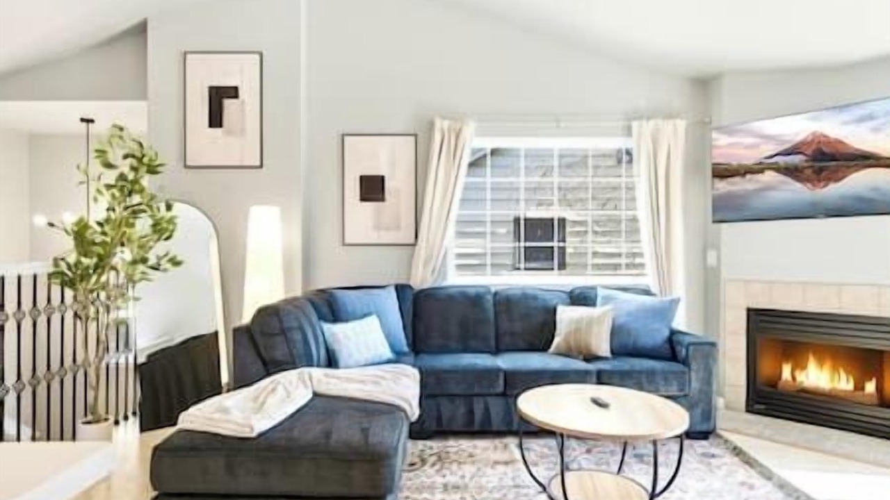 Photo of Livingroom in Maple Leaf