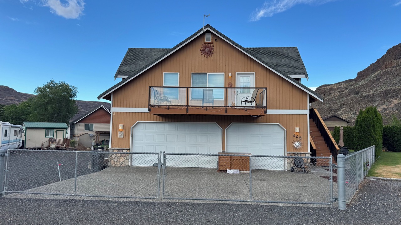 Photo of Outdoor in Sunland Estates
