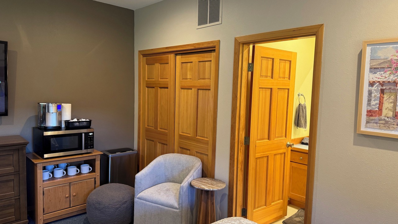 Photo of Bedroom in Sunland Estates