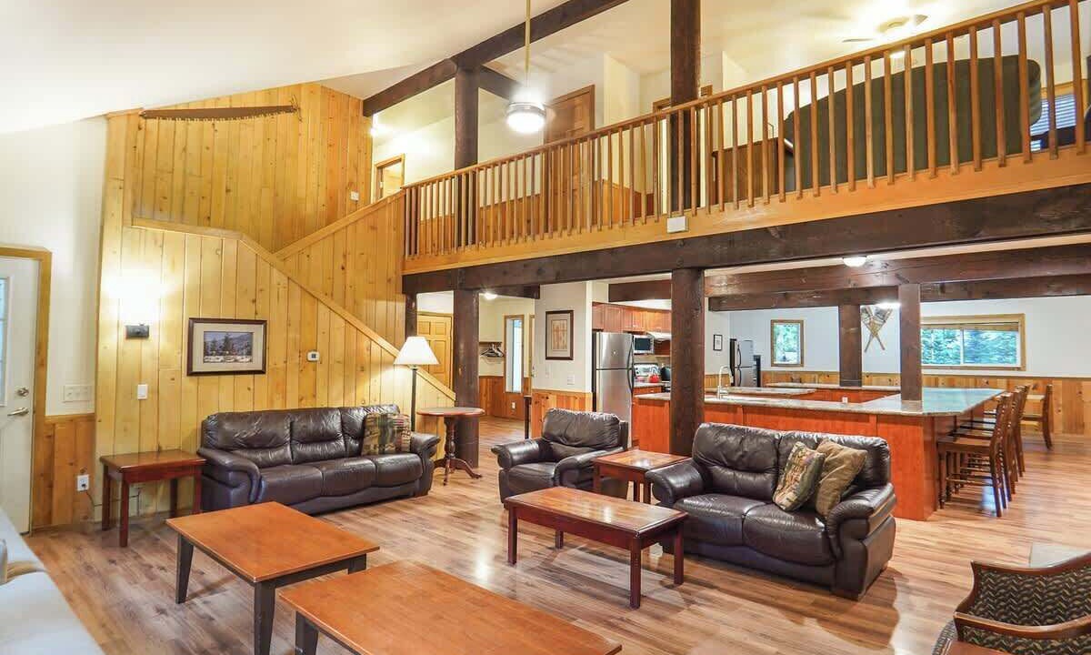 Photo of Livingroom in Glacier