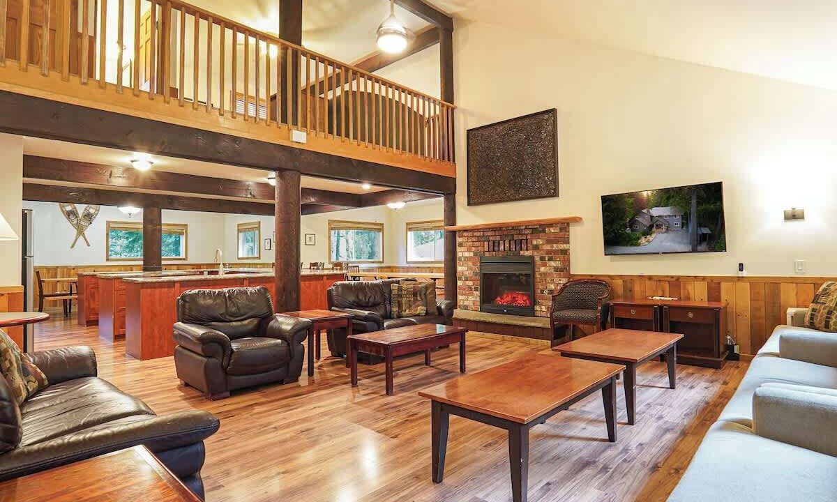 Photo of Livingroom in Glacier