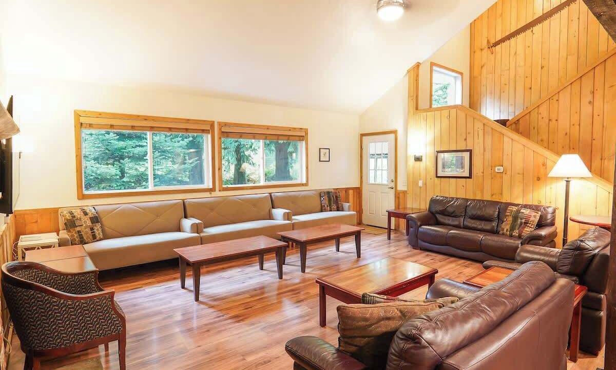 Photo of Livingroom in Glacier