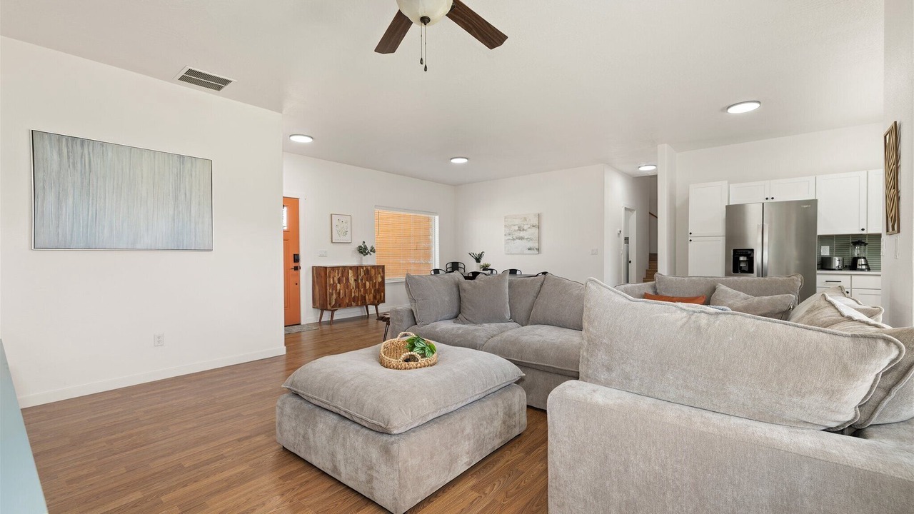 Photo of Livingroom in Donnelly
