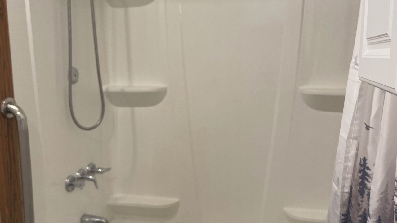 Photo of Bathroom in Mossyrock