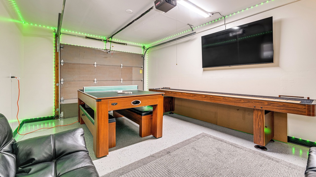Photo of Bedroom in Cave Junction