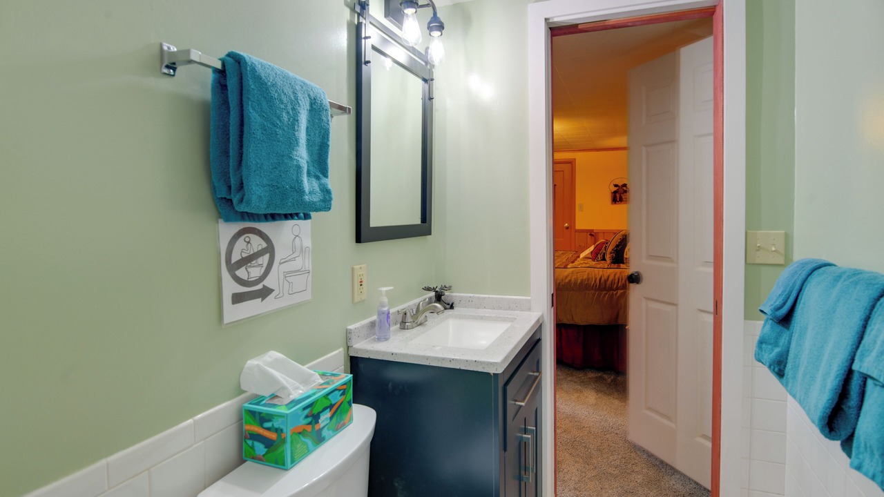 Photo of Bathroom in West Yellowstone