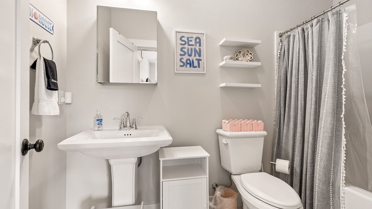 Photo of Bathroom in Seabrook