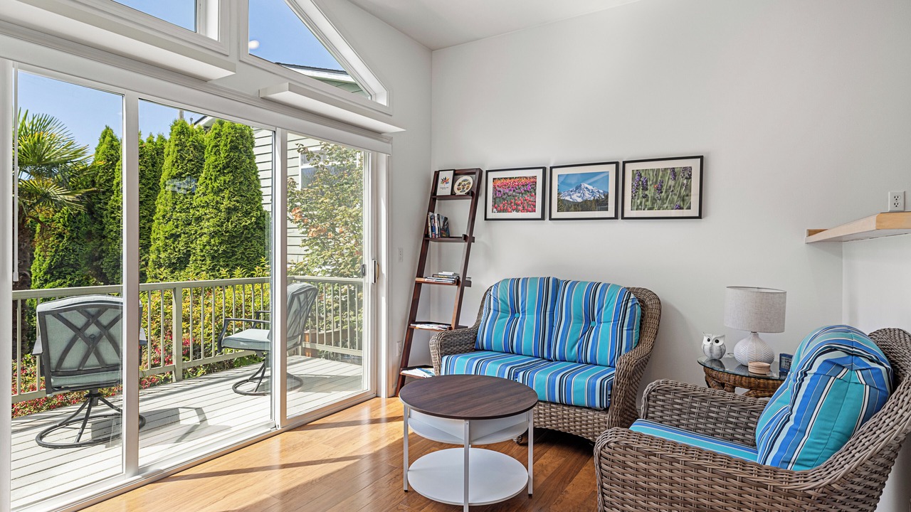 Photo of Livingroom in Richmond Beach