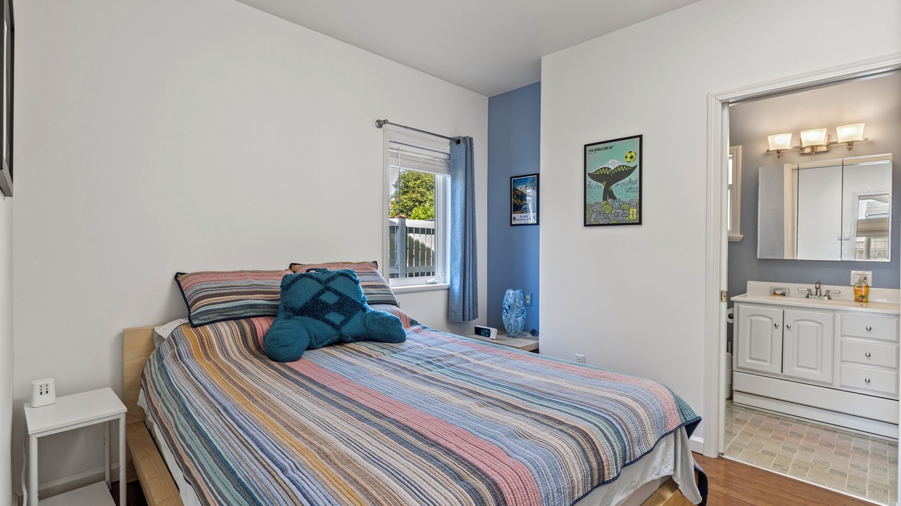 Photo of Bedroom in Richmond Beach