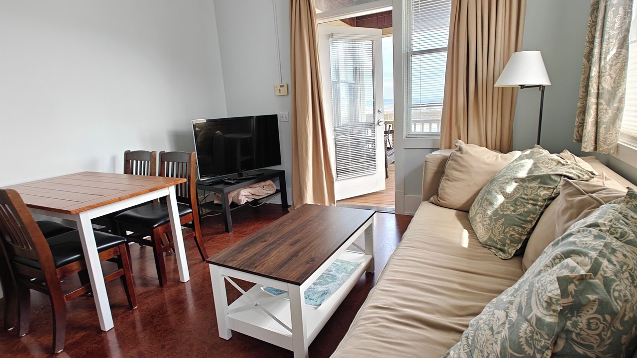 Photo of Livingroom in Point Roberts