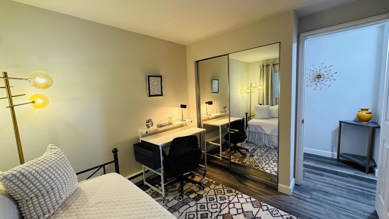 Photo of Bedroom in Tukwila