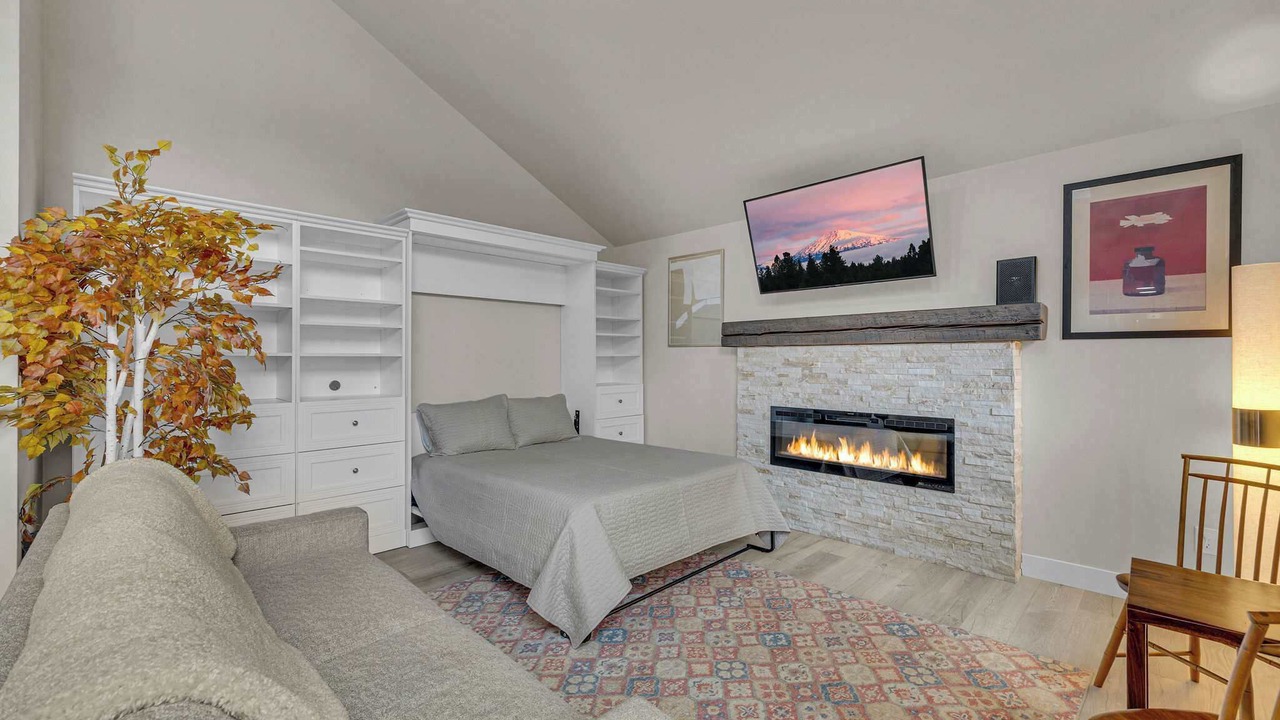 Photo of Bedroom in Sunriver