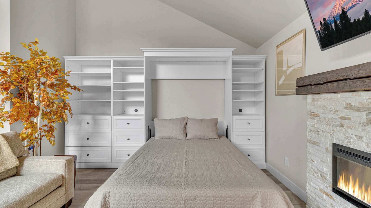 Photo of Bedroom in Sunriver