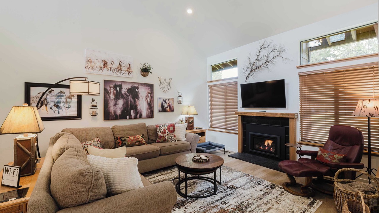 Photo of Livingroom in Sunriver