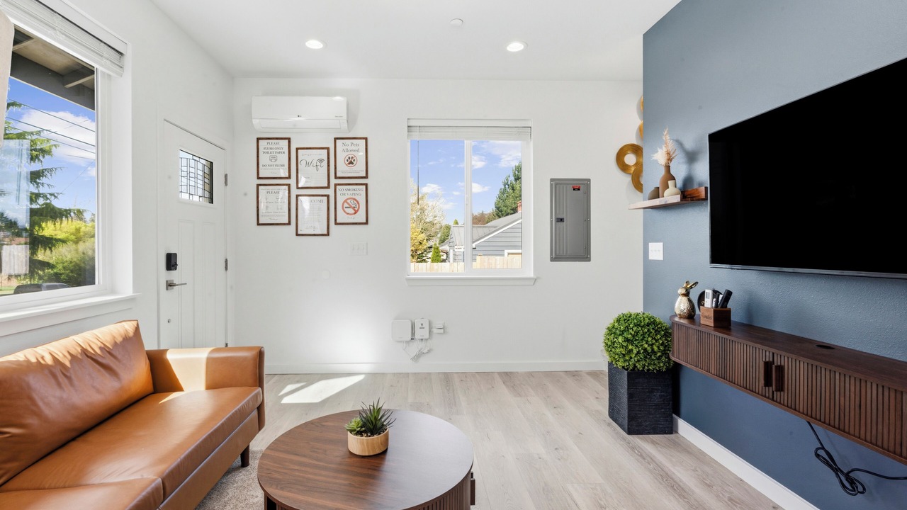 Photo of Livingroom in Burien