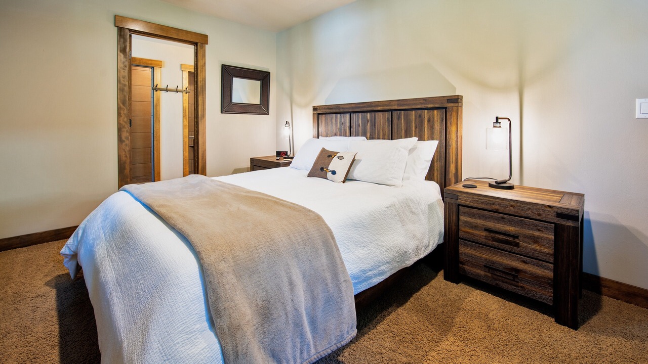 Photo of Bedroom in Snoqualmie Pass