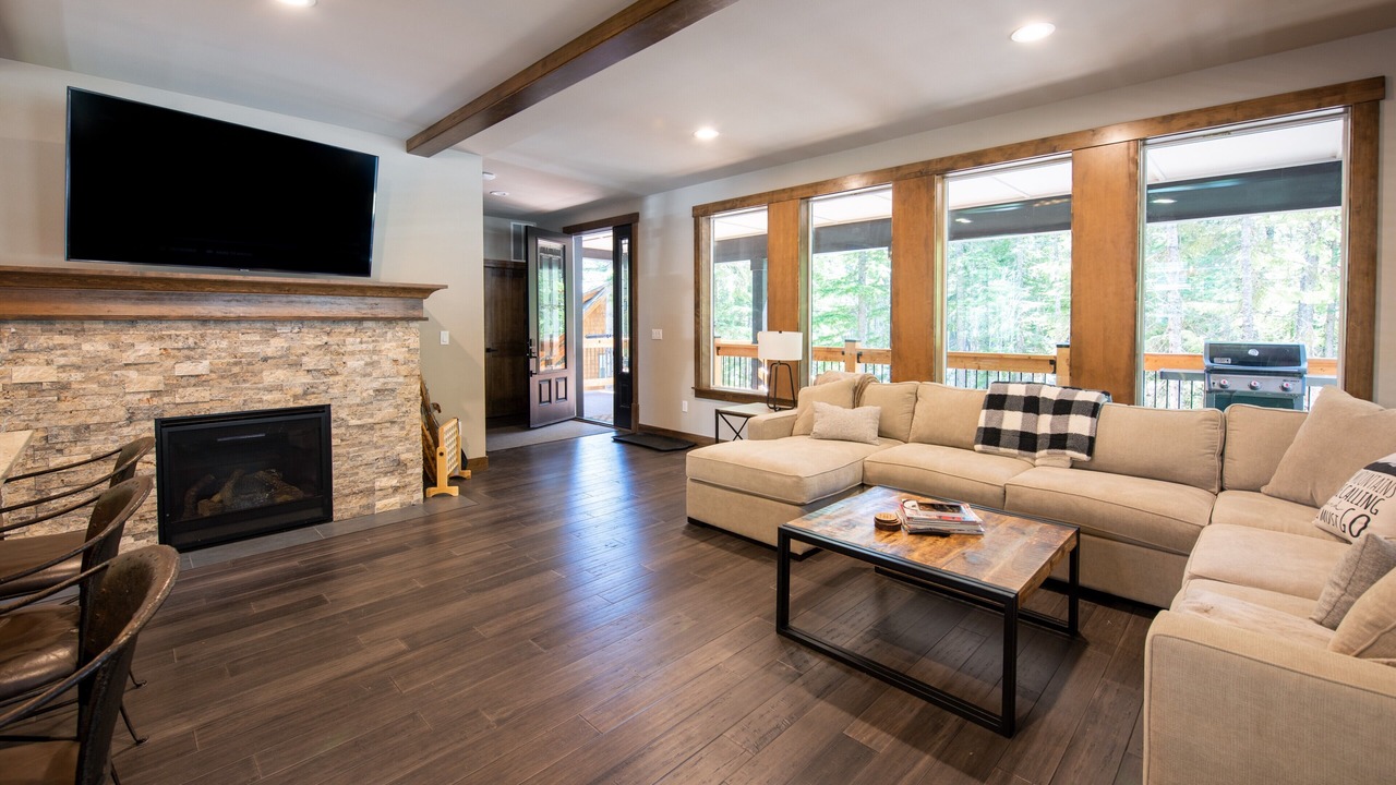 Photo of Livingroom in Snoqualmie Pass