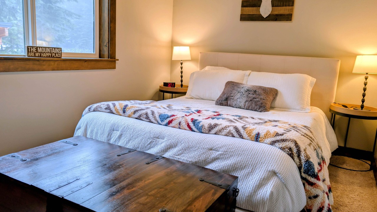 Photo of Bedroom in Snoqualmie Pass