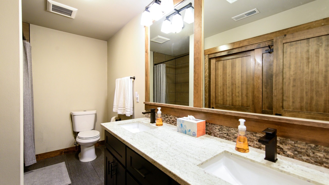 Photo of Bathroom in Snoqualmie Pass
