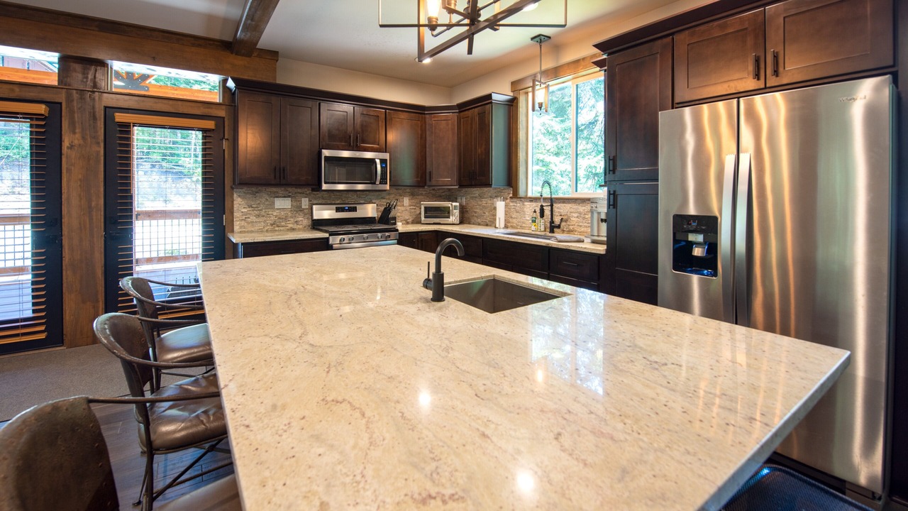 Photo of Kitchen in Snoqualmie Pass