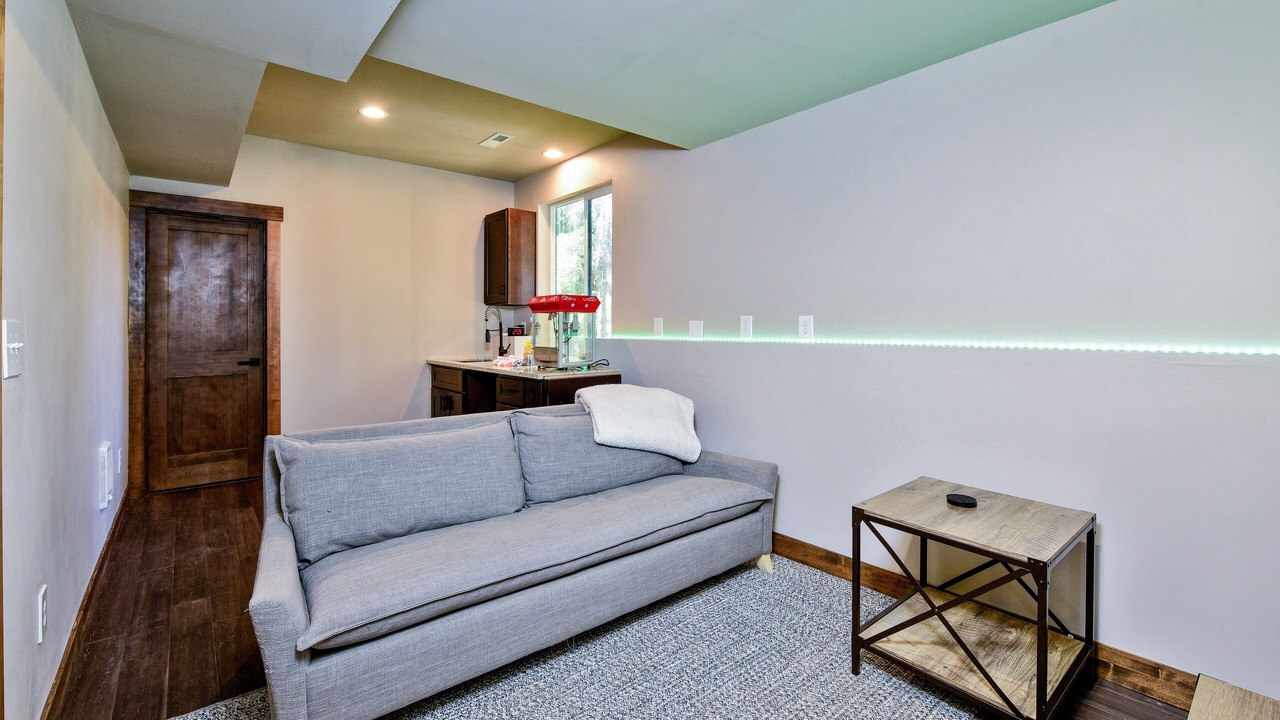 Photo of Livingroom in Snoqualmie Pass