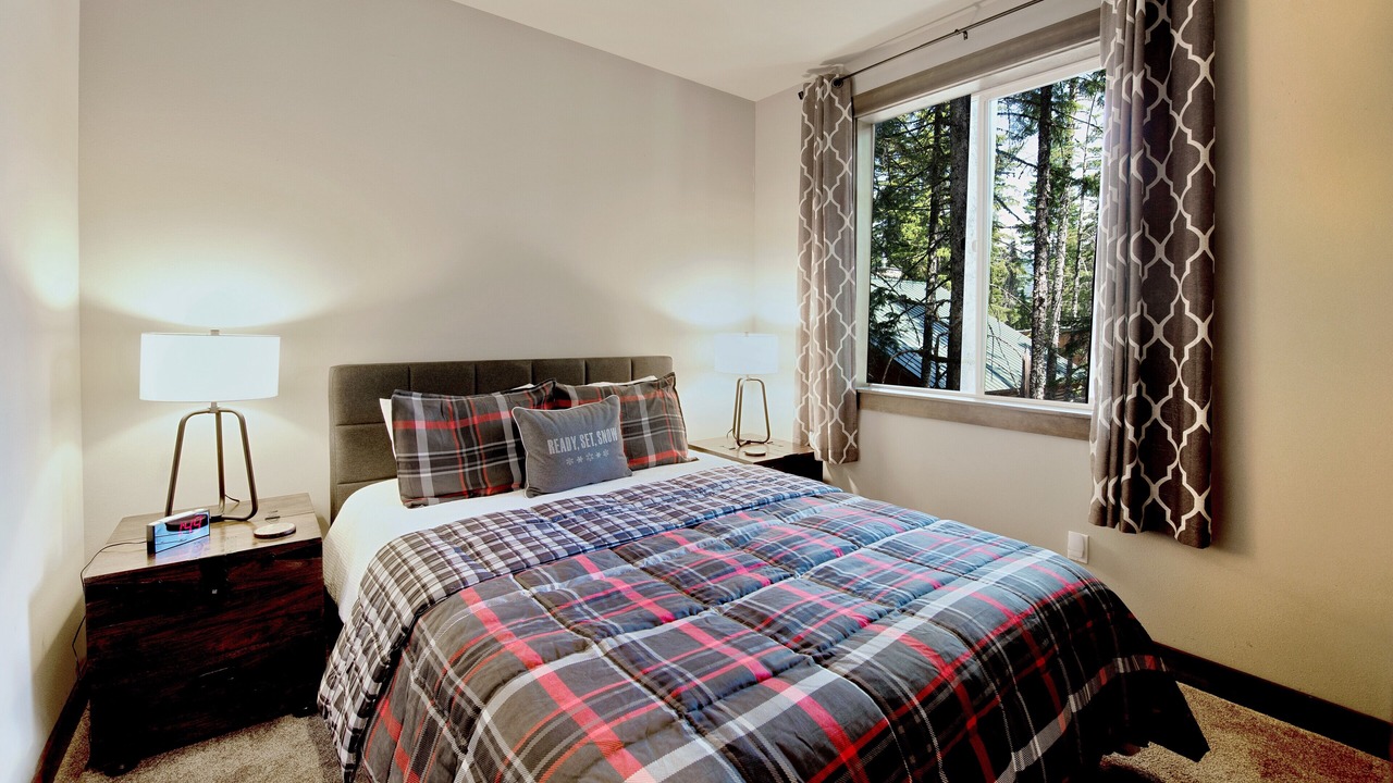 Photo of Bedroom in Snoqualmie Pass