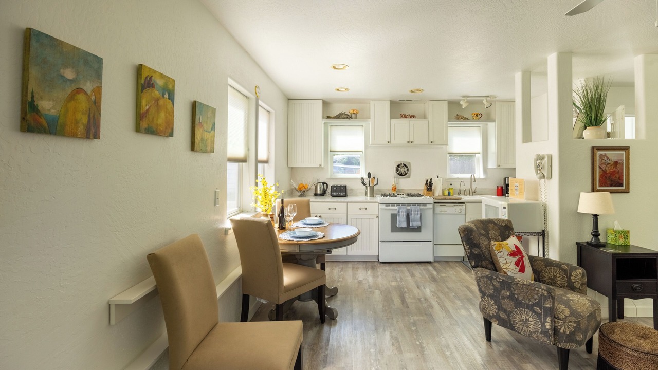 Photo of Kitchen in Siskiyou-Hargadine Historic District