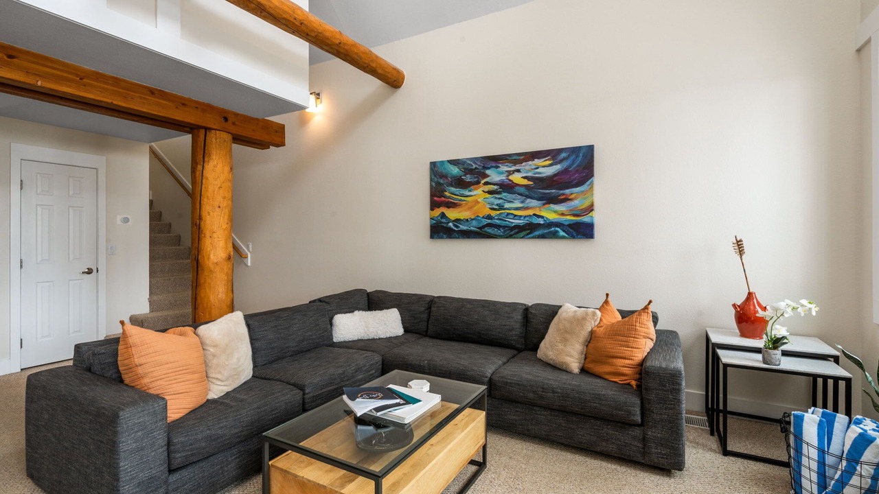 Photo of Livingroom in Saddle Ridge