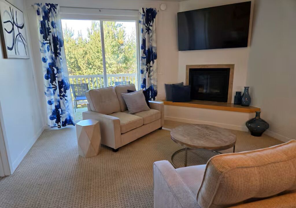Photo of Livingroom in Ocean Shores