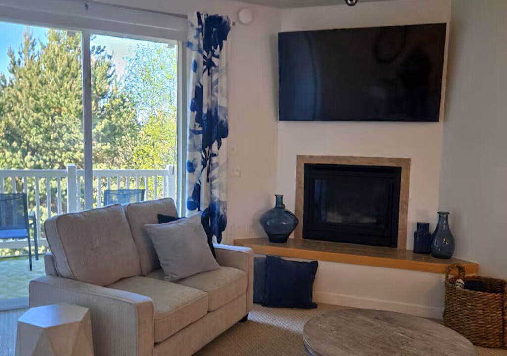 Photo of Livingroom in Ocean Shores
