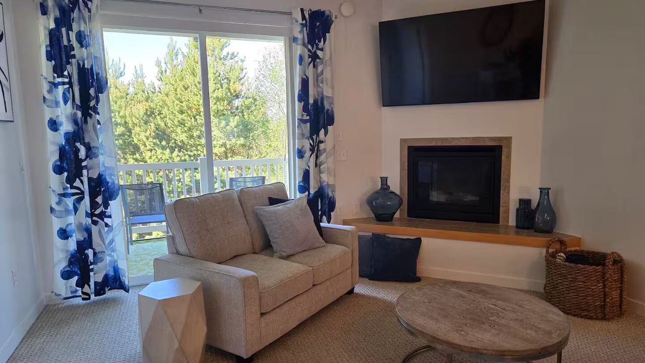 Photo of Livingroom in Ocean Shores