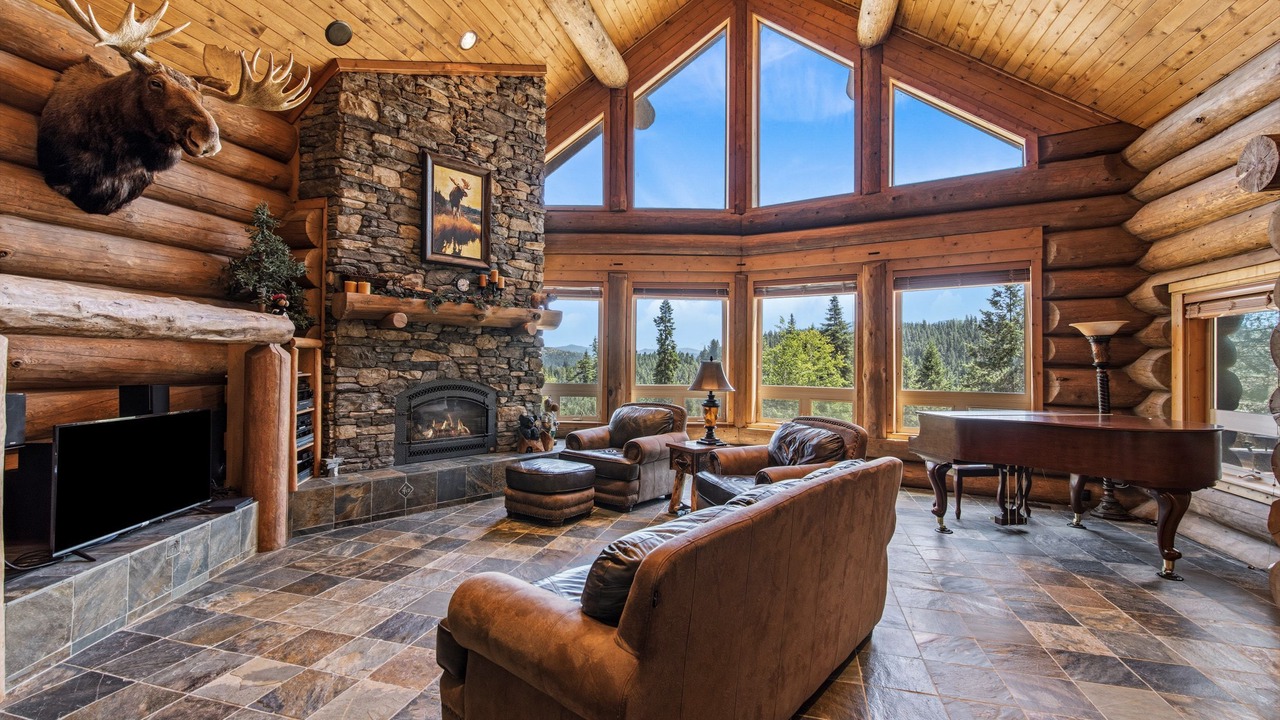 Photo of Livingroom in Kingston