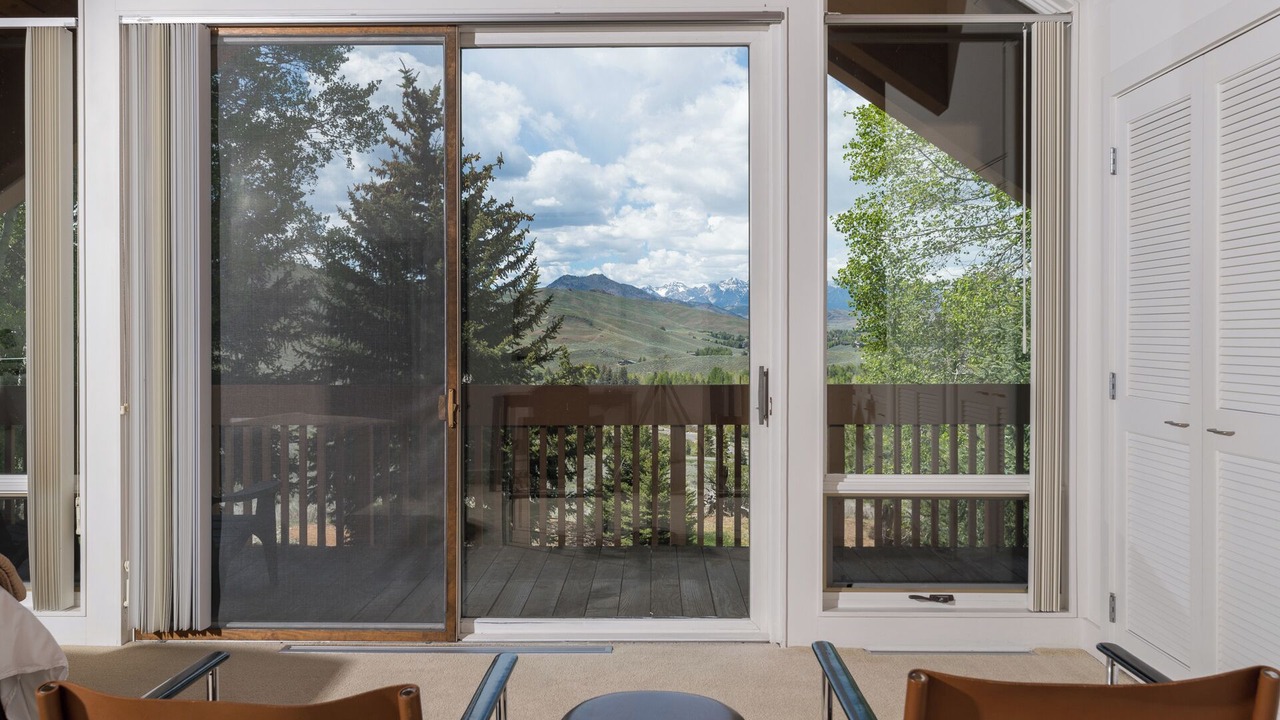 Photo of Patio Balcony in Twin Creeks