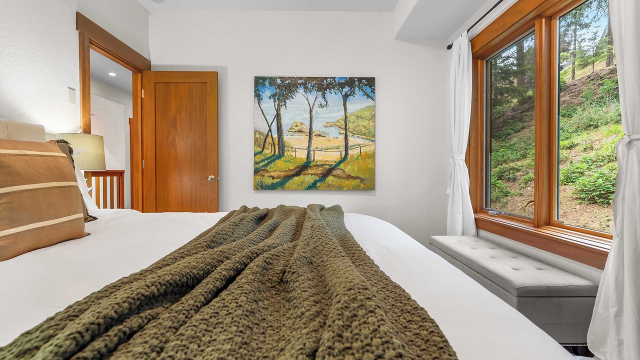Photo of Bedroom in Hayden Lake