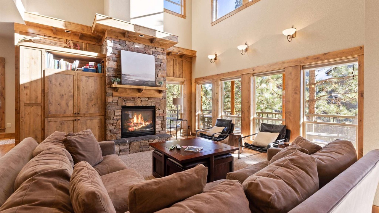 Photo of Livingroom in RiverWild