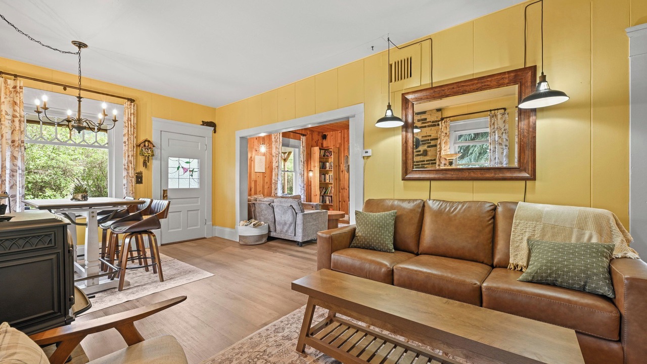 Photo of Livingroom in Garden Valley